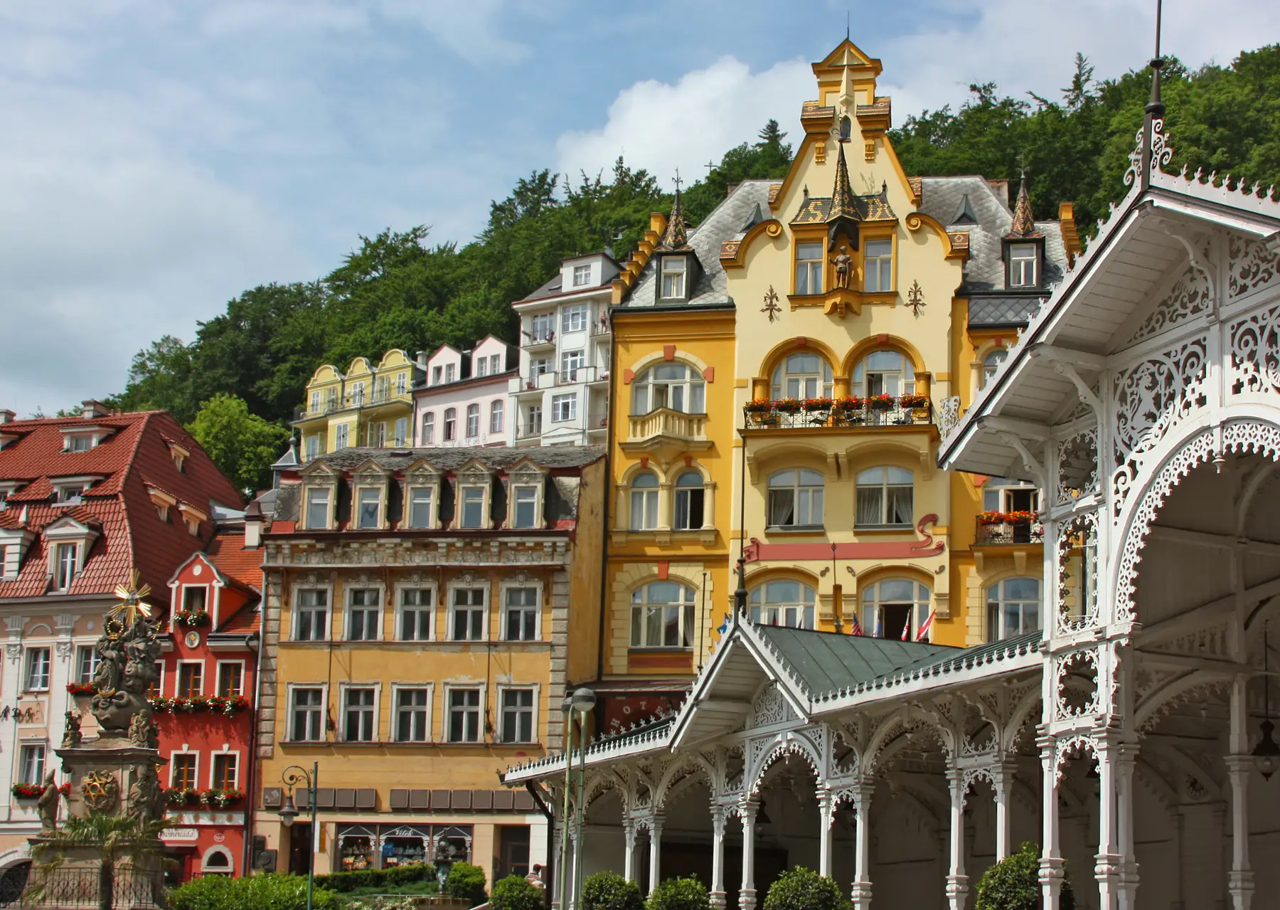 Mesto Karlovy Vary, najznamenitejše zdravilišče v avstroogrski monarhiji