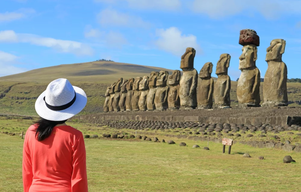 Monumentalni kipi moai na Velikonočnem otoku, ki so na Unescovem seznamu