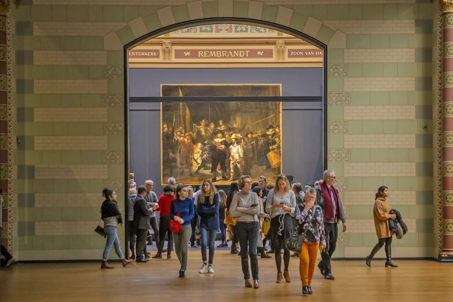 Znamenita Nočna straža Rembrandta v Rijksmuseumu