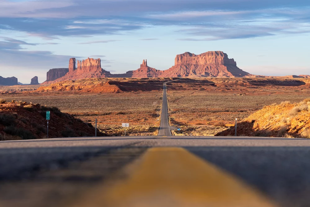 Narodni park Monument Valley je eden najbolj prepoznavnih naravnih spomenikov v ZDA