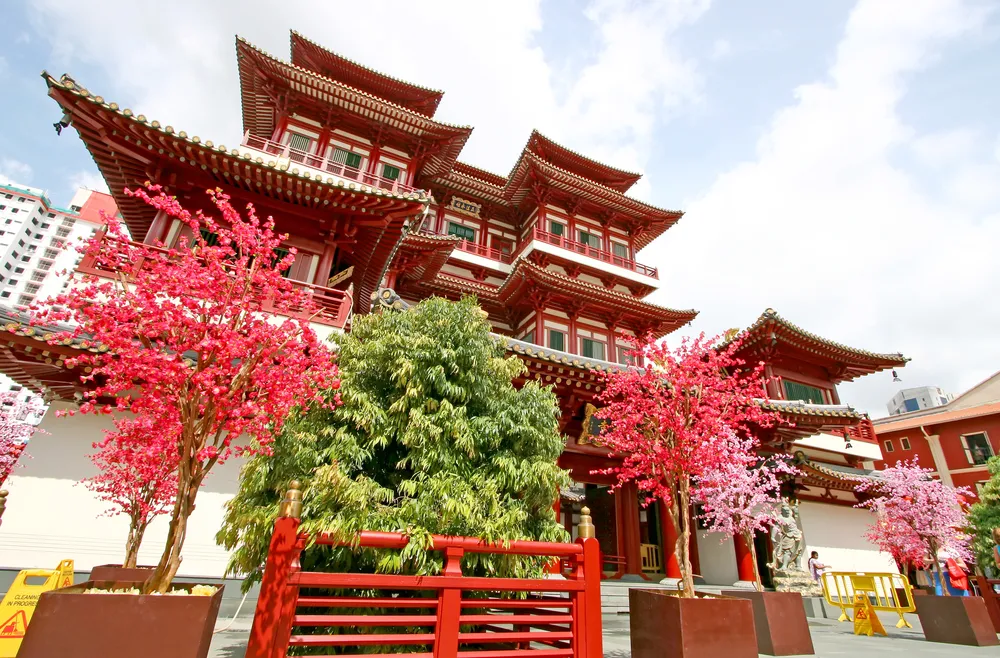 Buddha Tooth Relic Temple v kitajski četrti. Foto shutterstock_