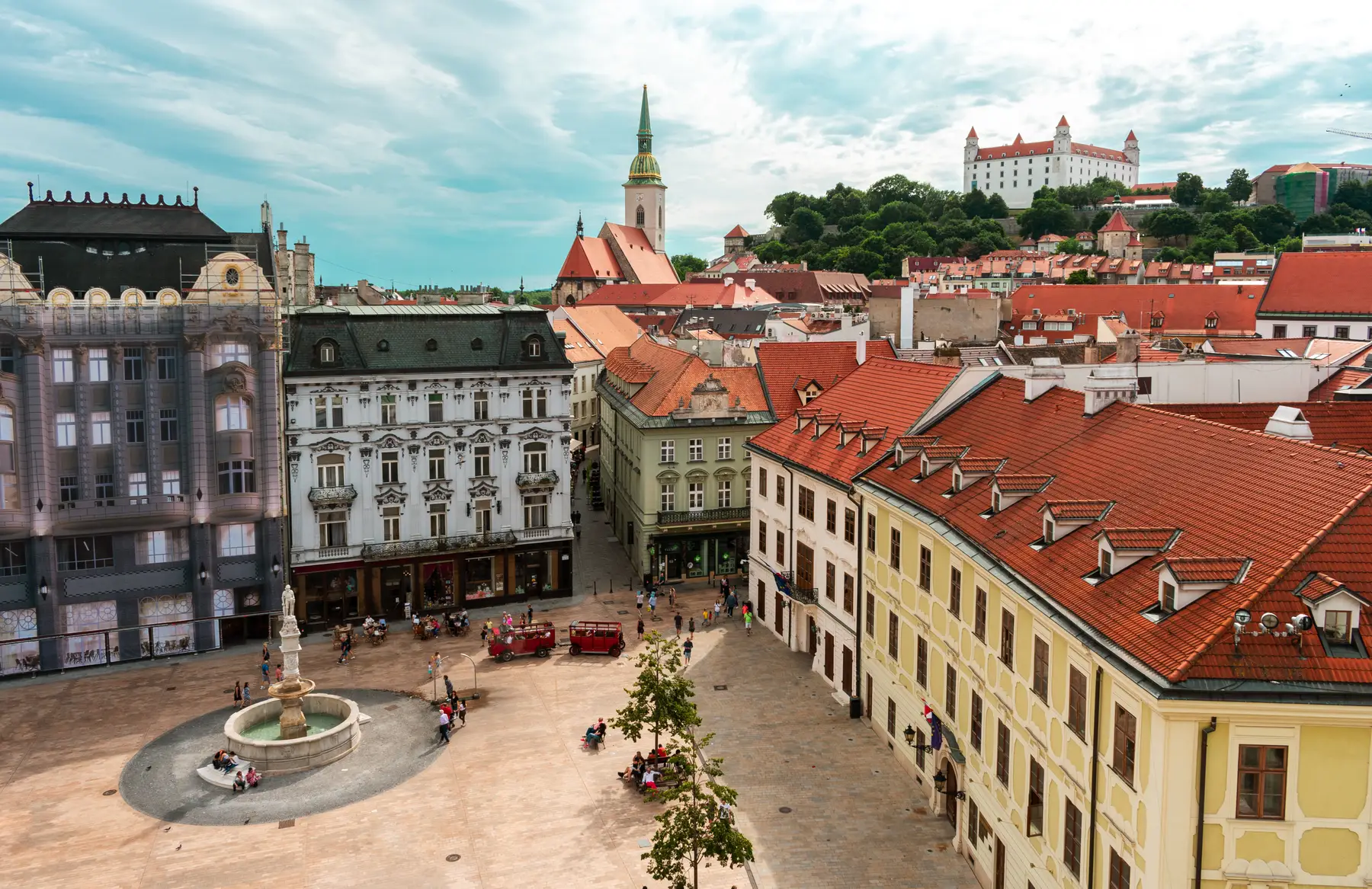 Pogled na staro mesto jedro Bratislave