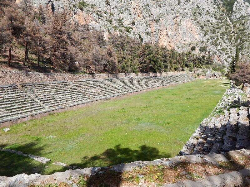 Pogled na stadion delfskega antičnega svetišča v Grčiji.