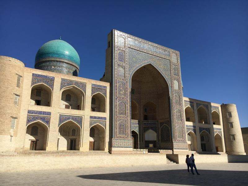 Pročelje medrese Miri-Arab v Buhari v Uzbekistanu.
