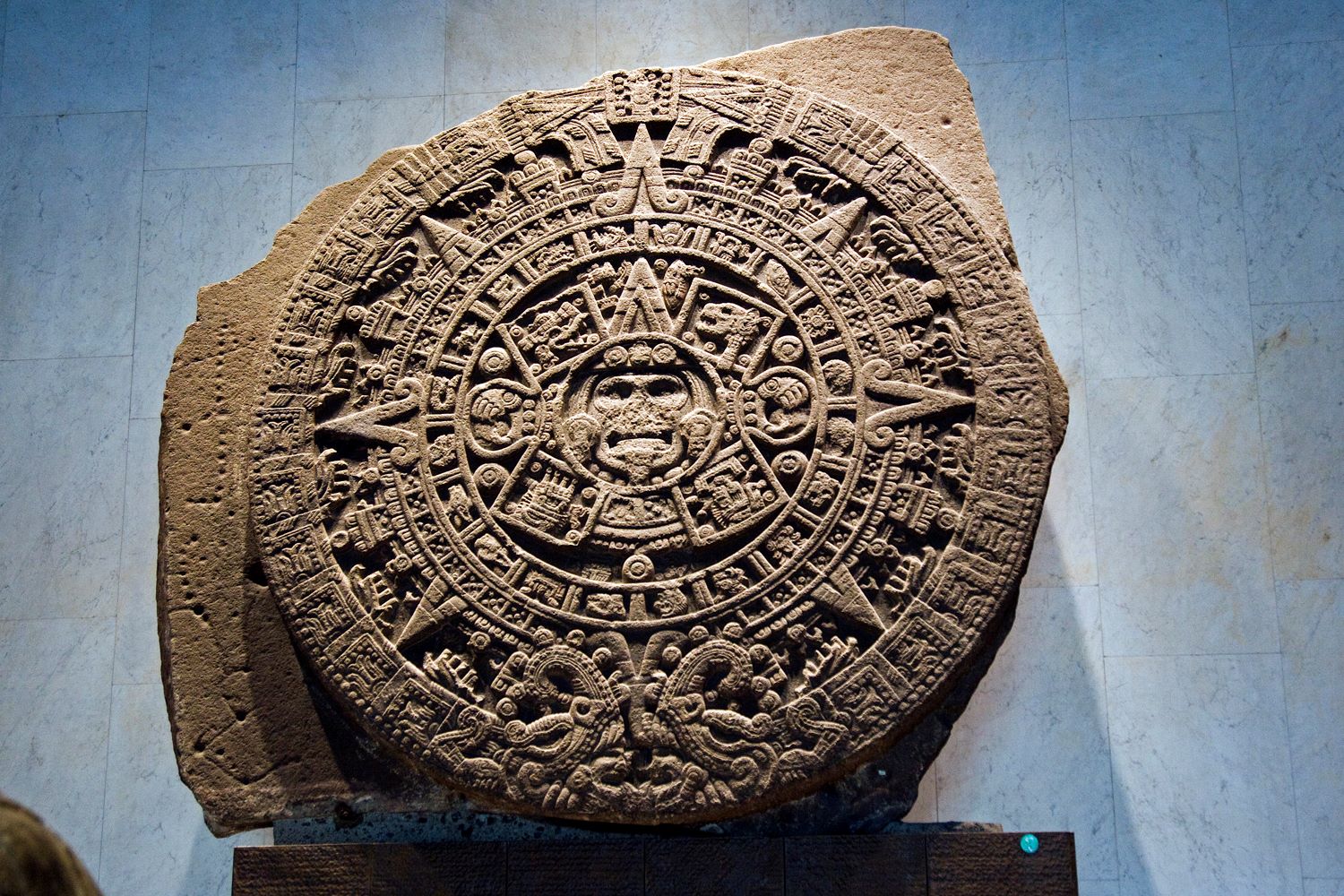 Azteški sončni kamen, razstavljen v antropološkem muzeju v Ciudadu de Mexico.