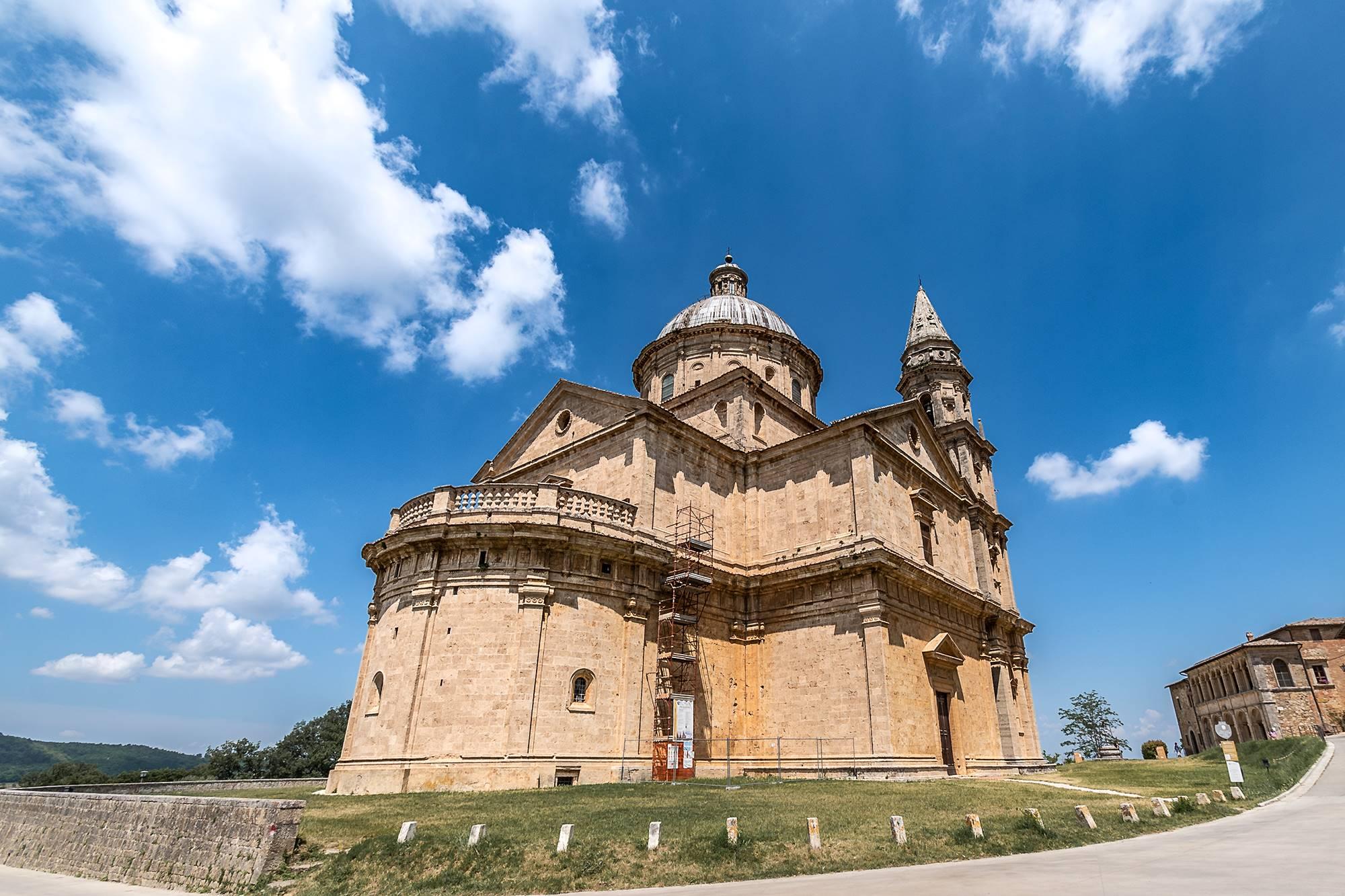 Renesančna cerkev Madonna di San Biagio na robu Montepulciana v Toskani.