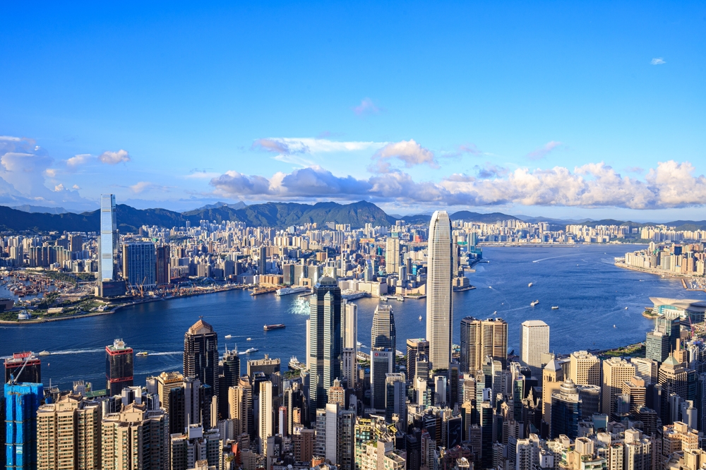 Zračni pogled na najbolj gosto naseljeno mesto na Kitajskem, Hongkong