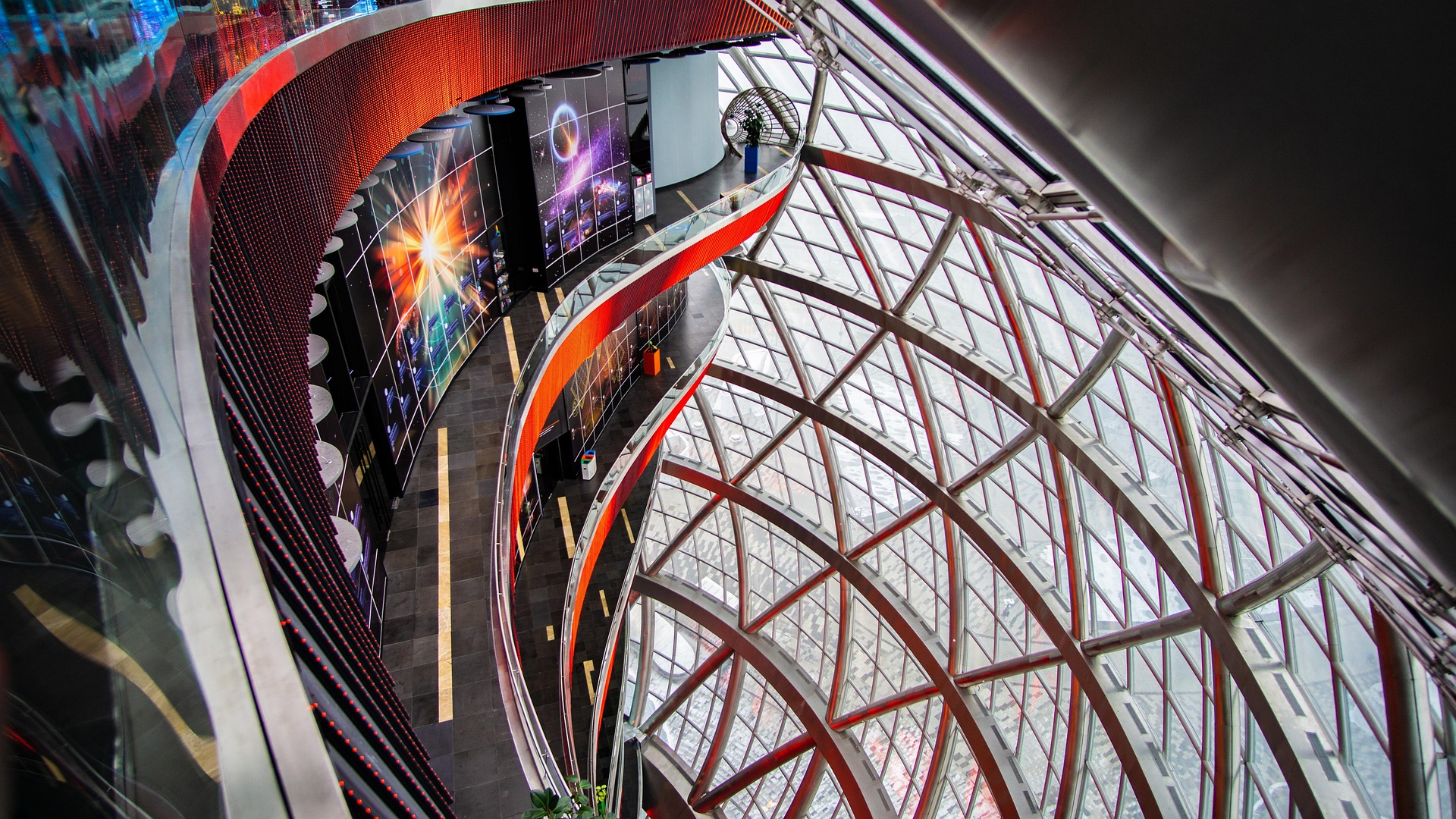 Notranjost muzeja Nur Alem