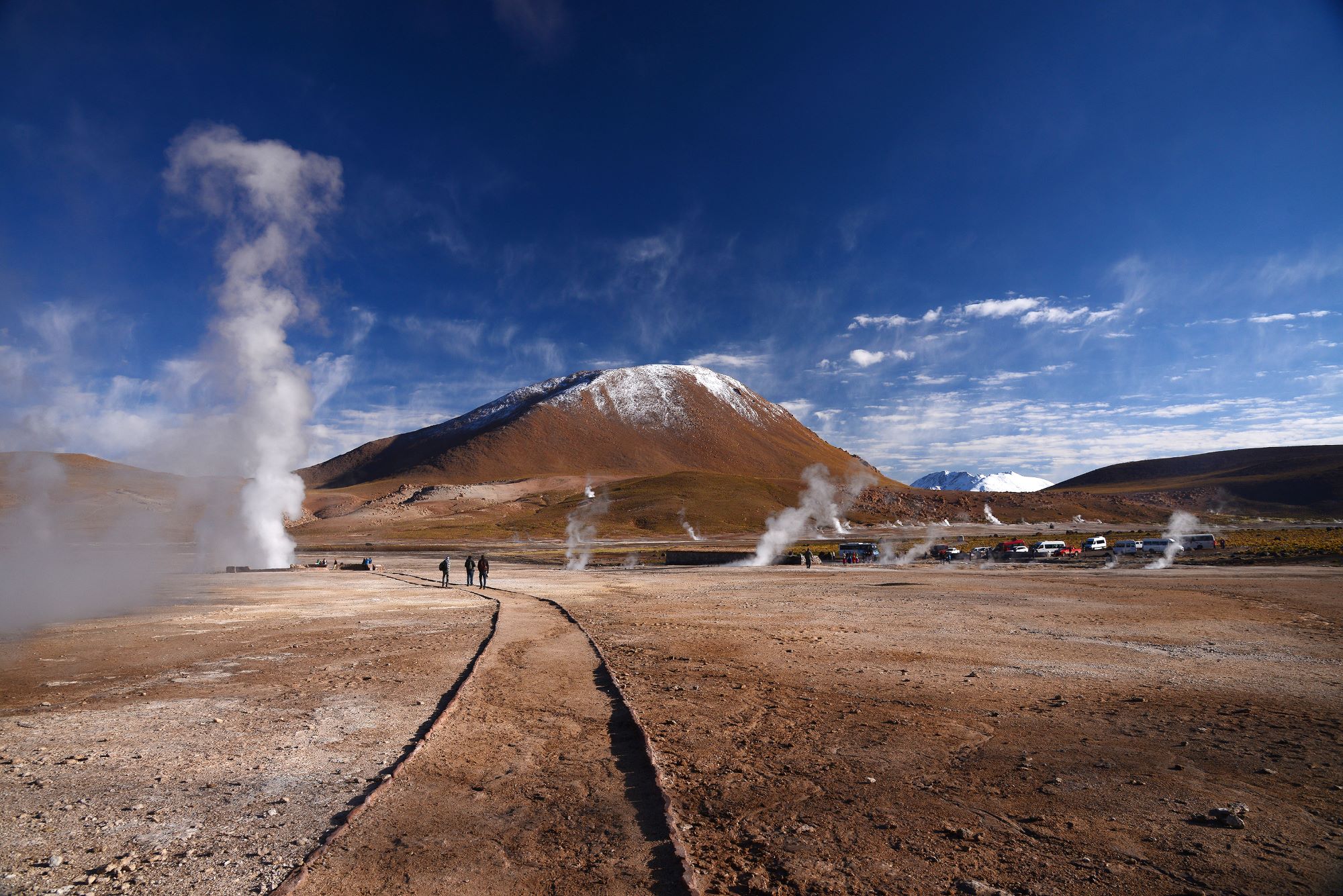 Geotermalno polje z gejzirji ob vznožju vulkana El Tatio.